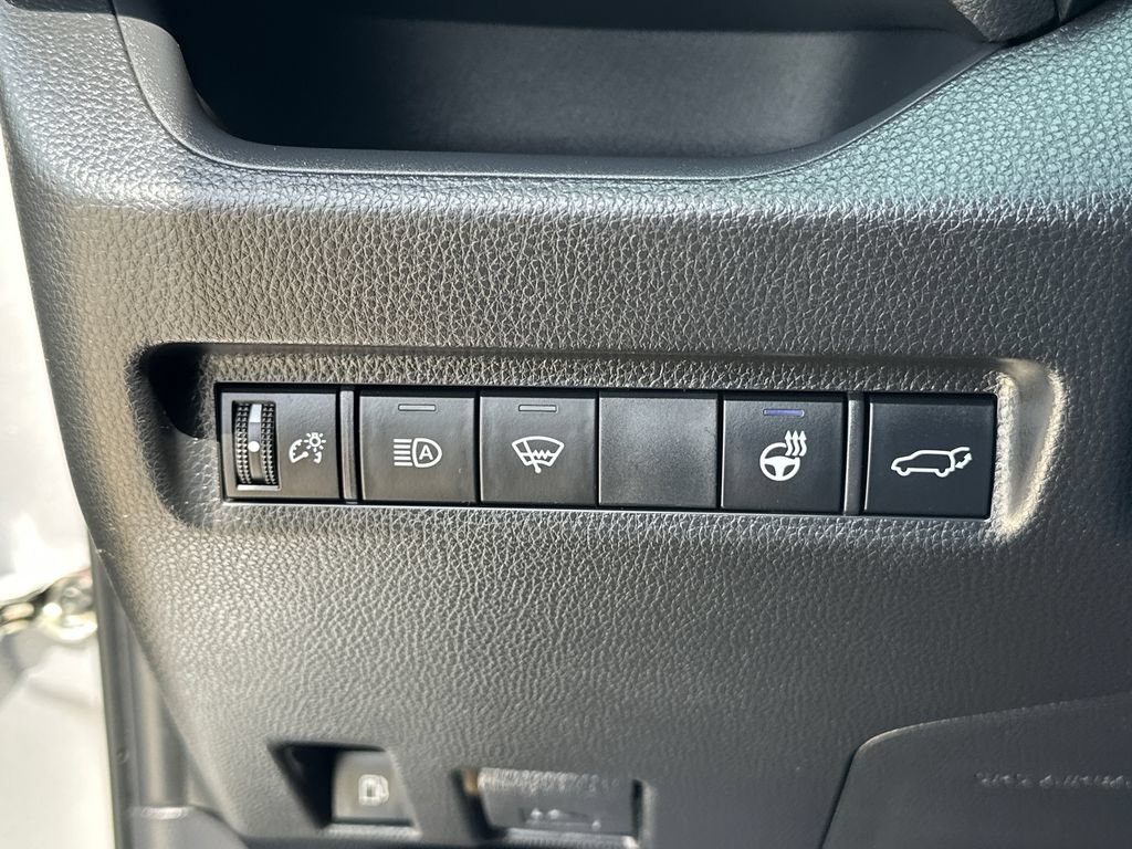 Used 2022 Toyota RAV4 XLE w/ Convenience Package AWD/4WD image 22