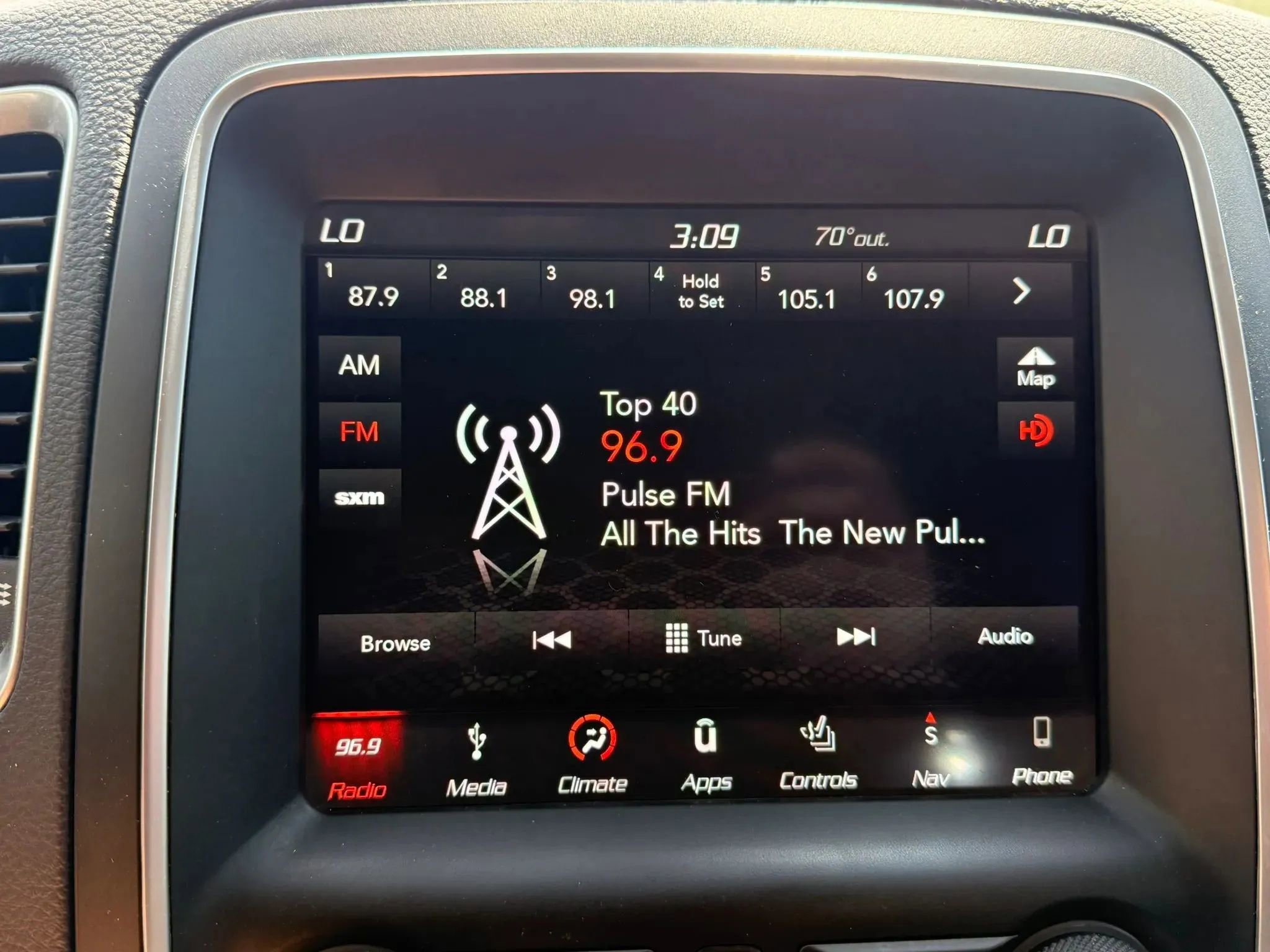 Used 2018 Dodge Durango Citadel w/ Technology Group AWD/4WD image 23