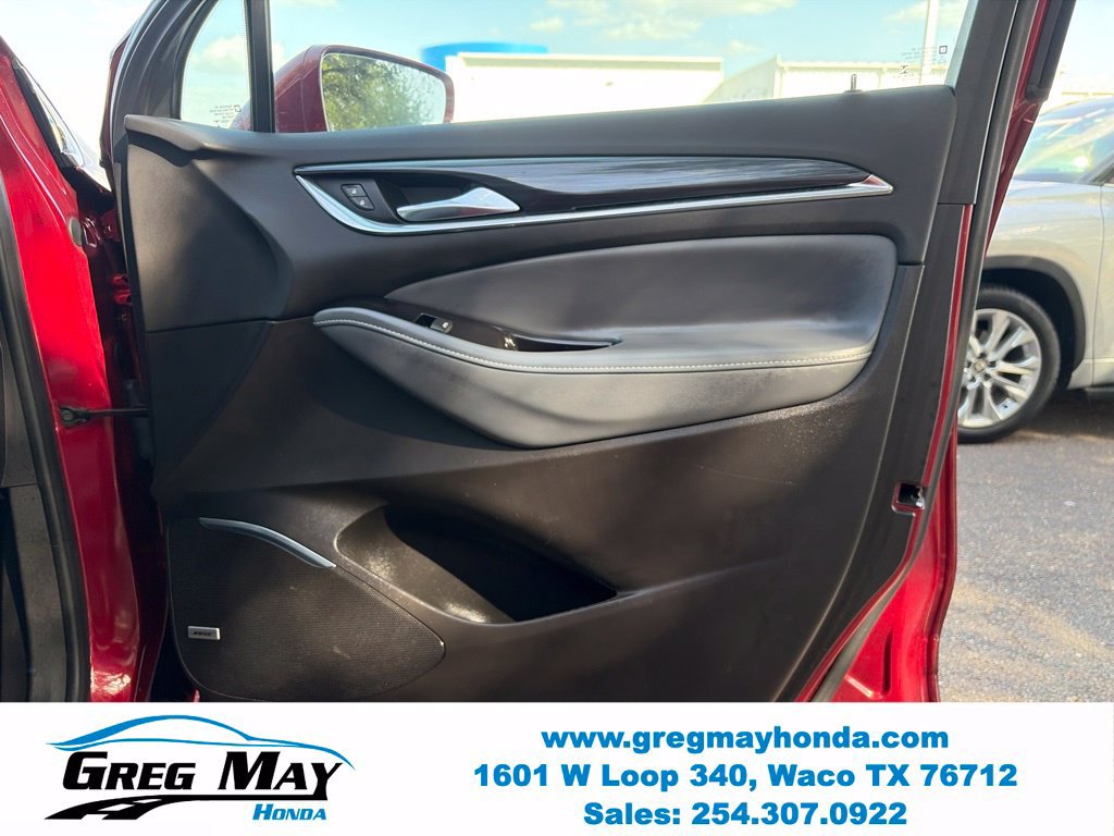 Used 2018 Buick Enclave Premium w/ LPO, Hit The Road Package AWD/4WD image 12