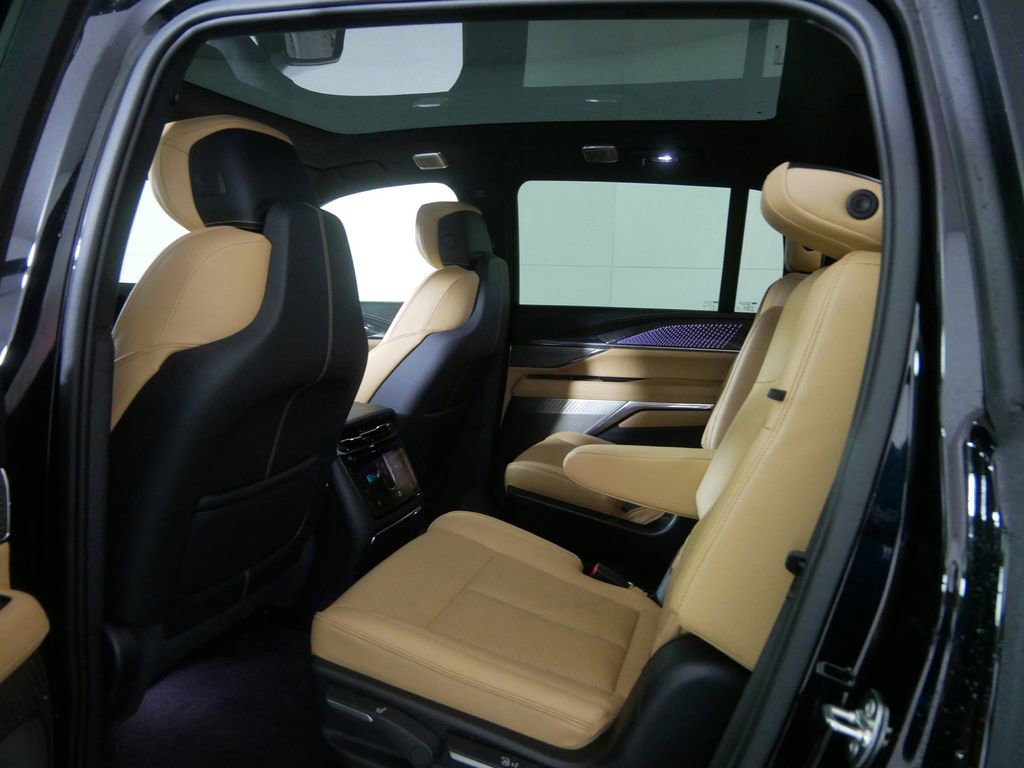 Used 2025 Cadillac Escalade IQ Sport 2 w/ LPO, ONYX Package AWD/4WD image 21