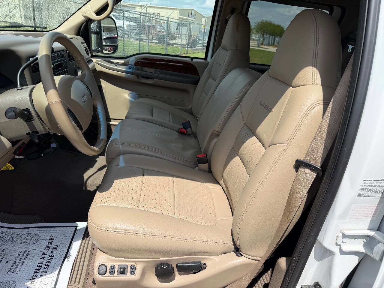 Used 2001 Ford F350 Lariat image 6