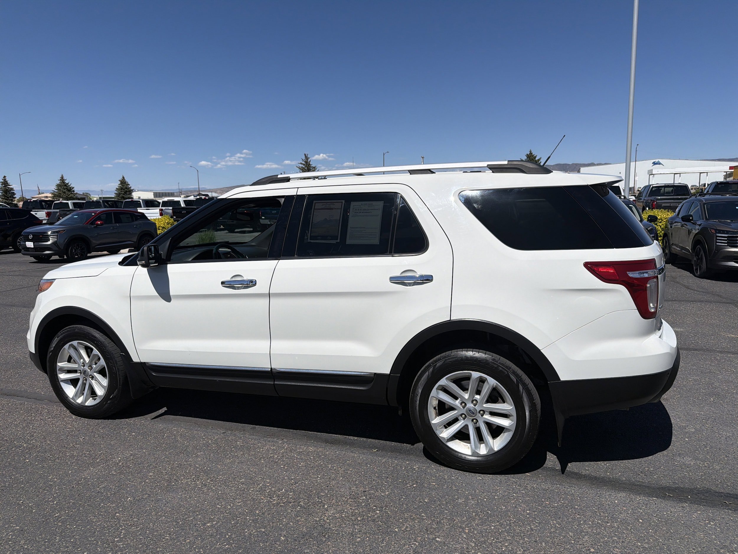 Used 2011 Ford Explorer XLT w/ 202A Rapid Spec Order Code AWD/4WD image 8