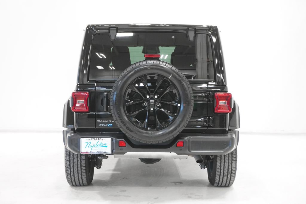 Certified 2025 Jeep Wrangler Unlimited Sahara w/ Safety Group image 6