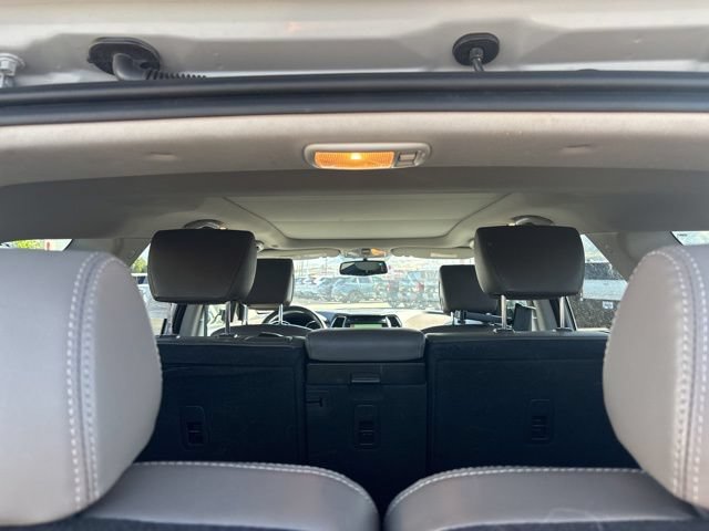 Used 2015 Hyundai Santa Fe GLS w/ Option Group 03 AWD/4WD image 26