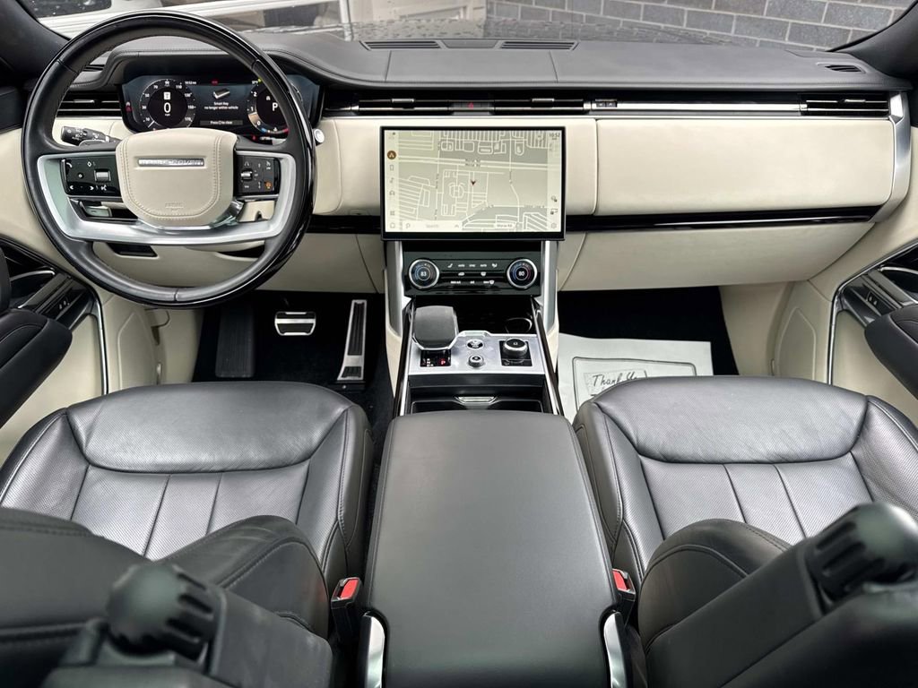 Certified 2023 Land Rover Range Rover SE image 17