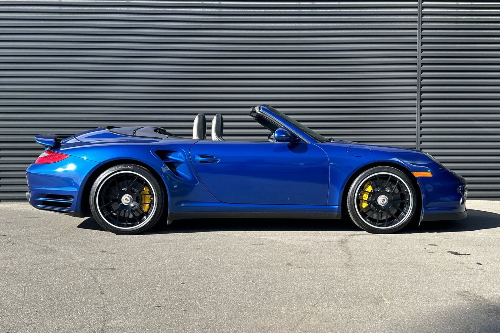 Used 2010 Porsche 911 Turbo image 9