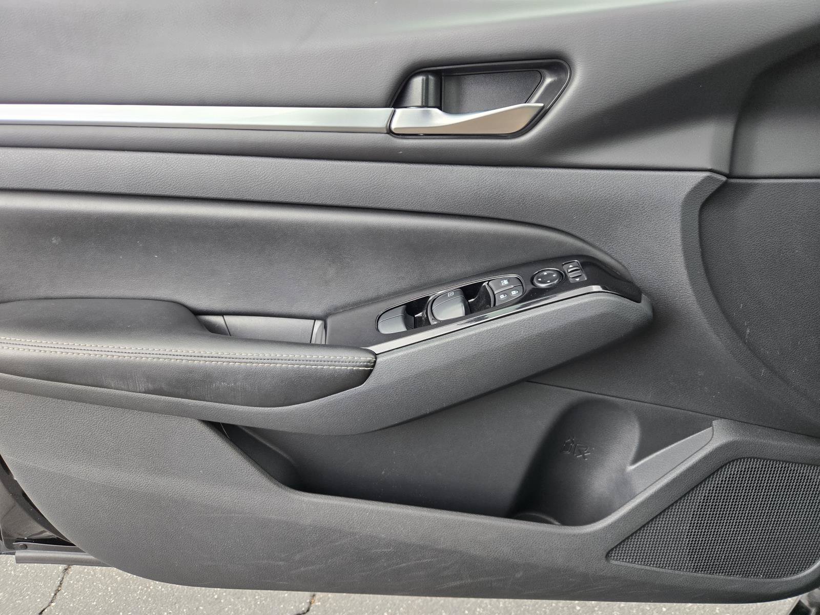 Used 2023 Nissan Altima 2.5 SV FWD image 21