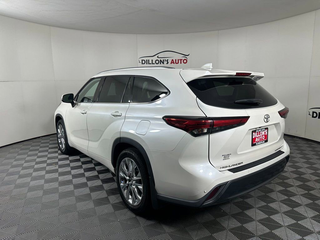 Used 2020 Toyota Highlander Limited image 4