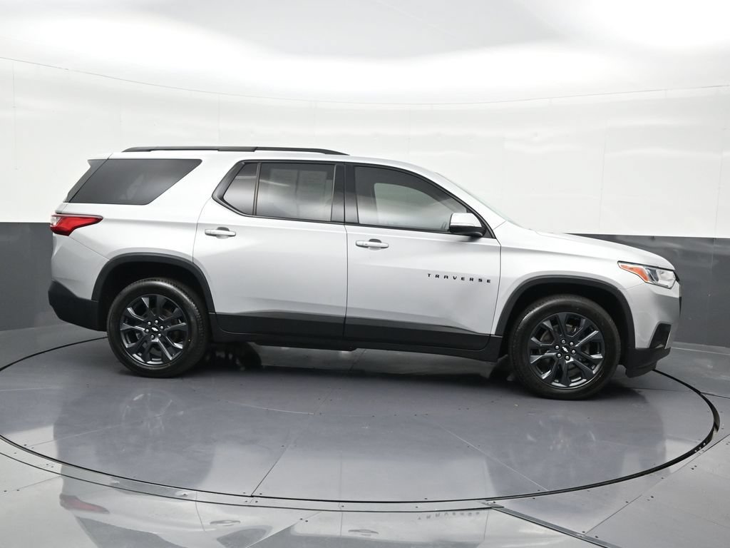 Used 2021 Chevrolet Traverse RS FWD image 6