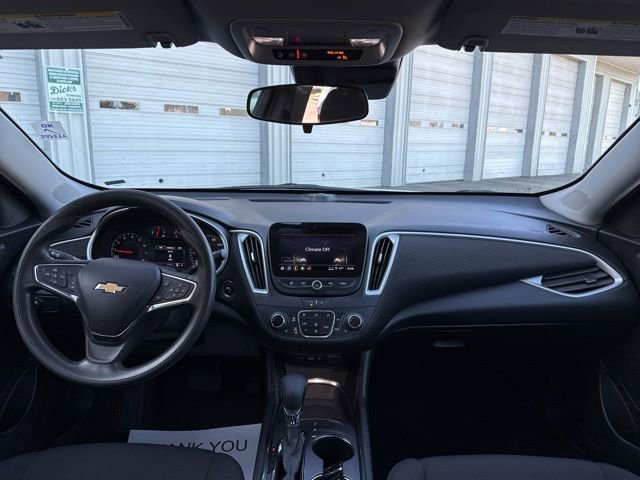 Used 2023 Chevrolet Malibu LT FWD image 17