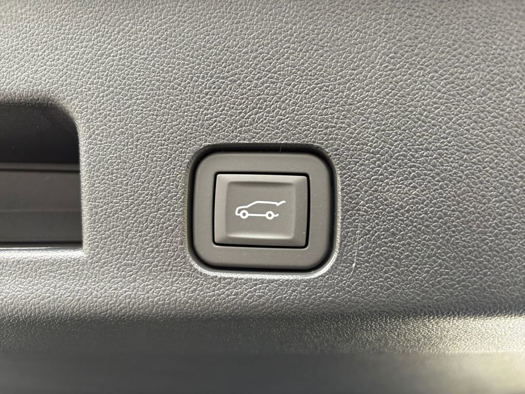 New 2026 Chevrolet Traverse High Country image 10