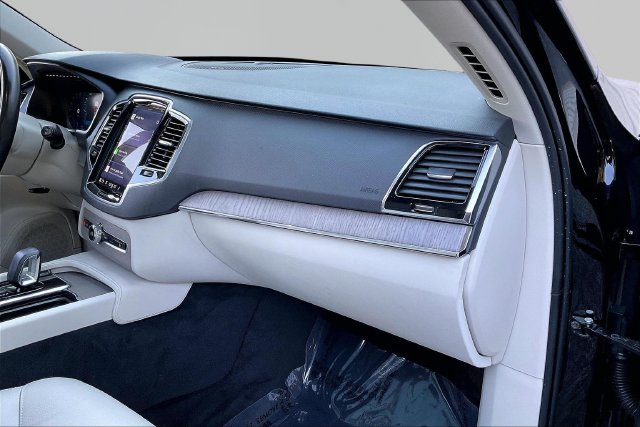Used 2023 Volvo XC90 B6 Plus w/ Protection Package Premier AWD/4WD image 19
