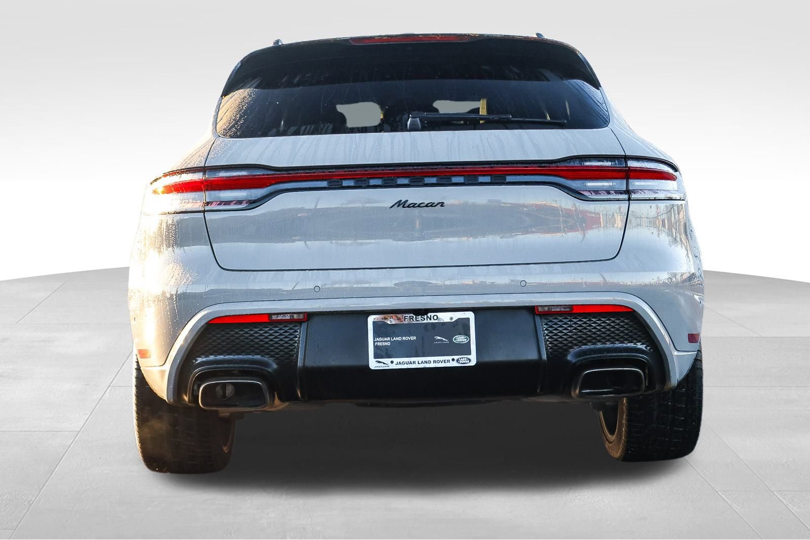 Used 2022 Porsche Macan Base image 6