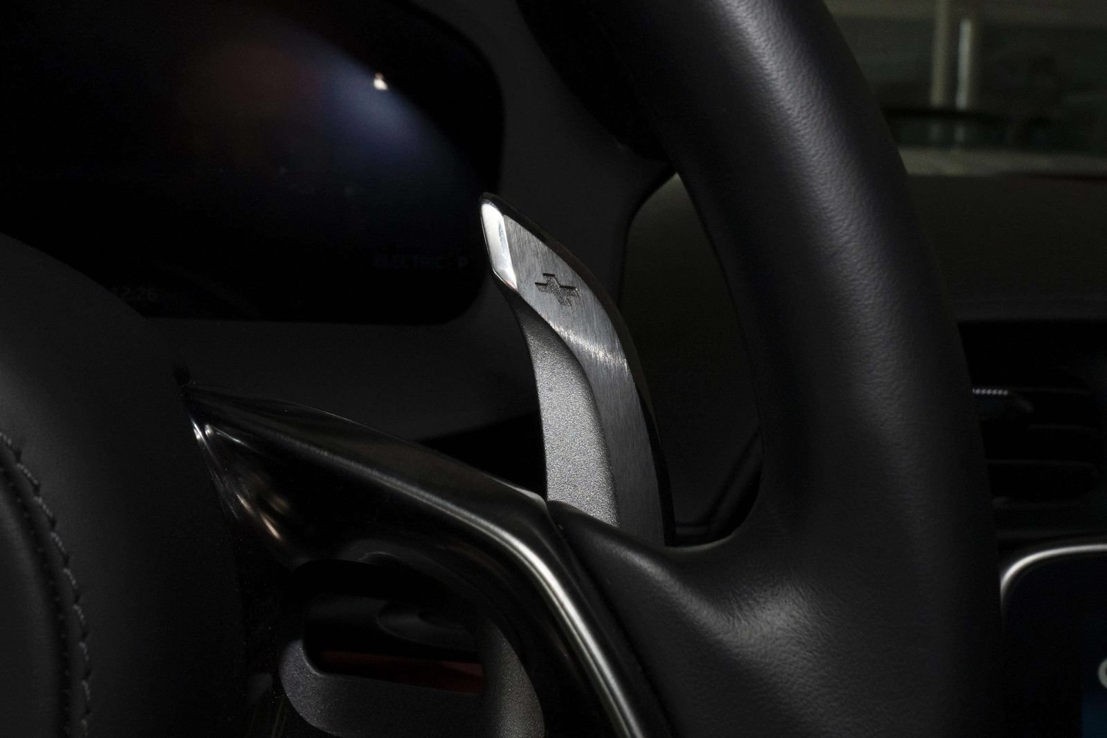 Used 2023 McLaren Artura RWD image 26