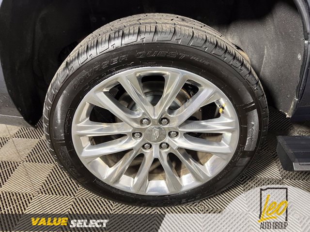 Used 2019 Cadillac Escalade Platinum AWD/4WD image 23
