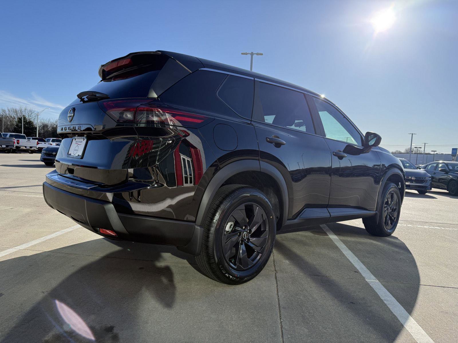 New 2026 Nissan Rogue SV w/ Cold Weather Package FWD image 5