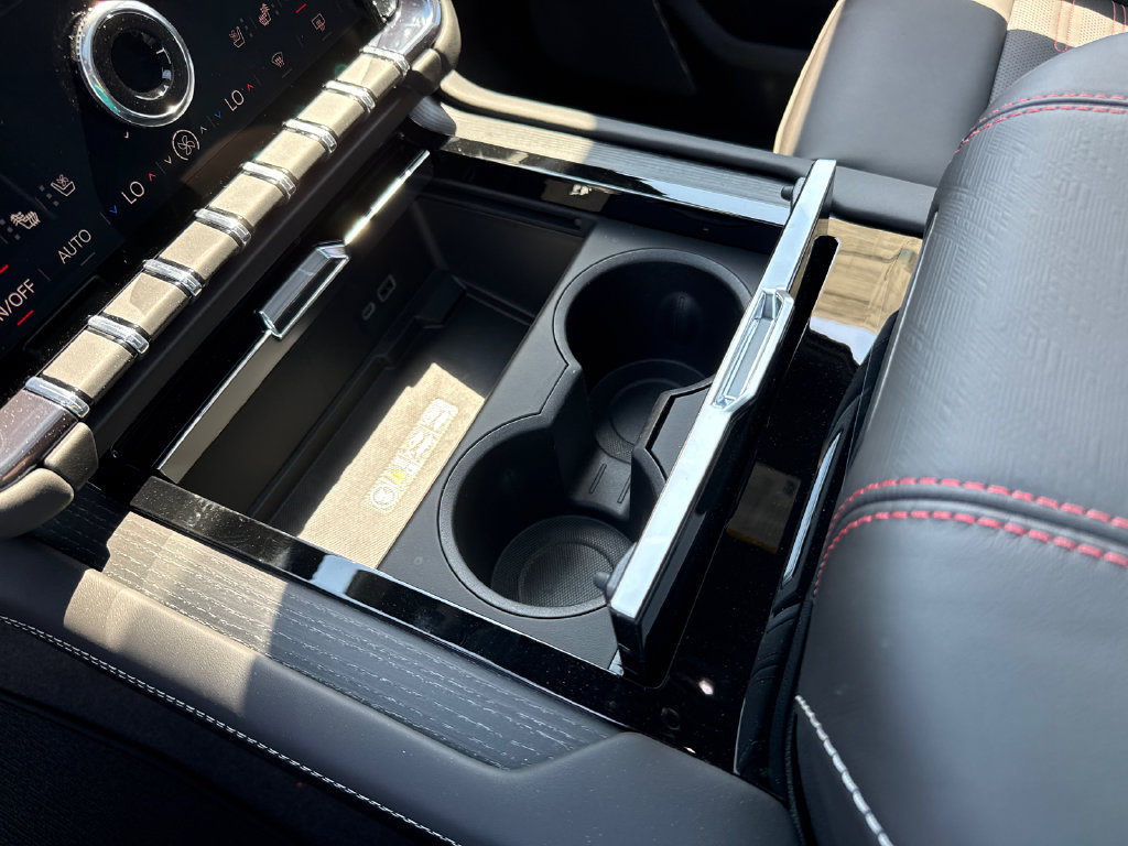 New 2026 GMC Yukon AT4 Ultimate AWD/4WD image 24