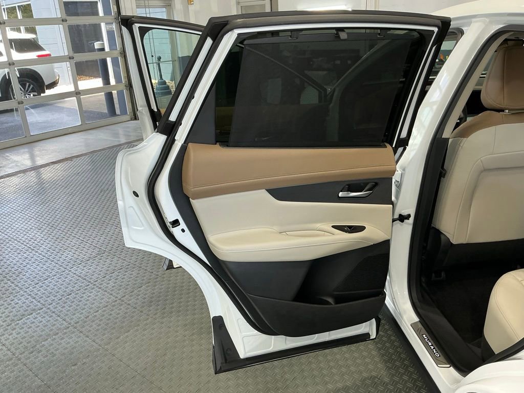 Used 2025 Nissan Murano Platinum image 34
