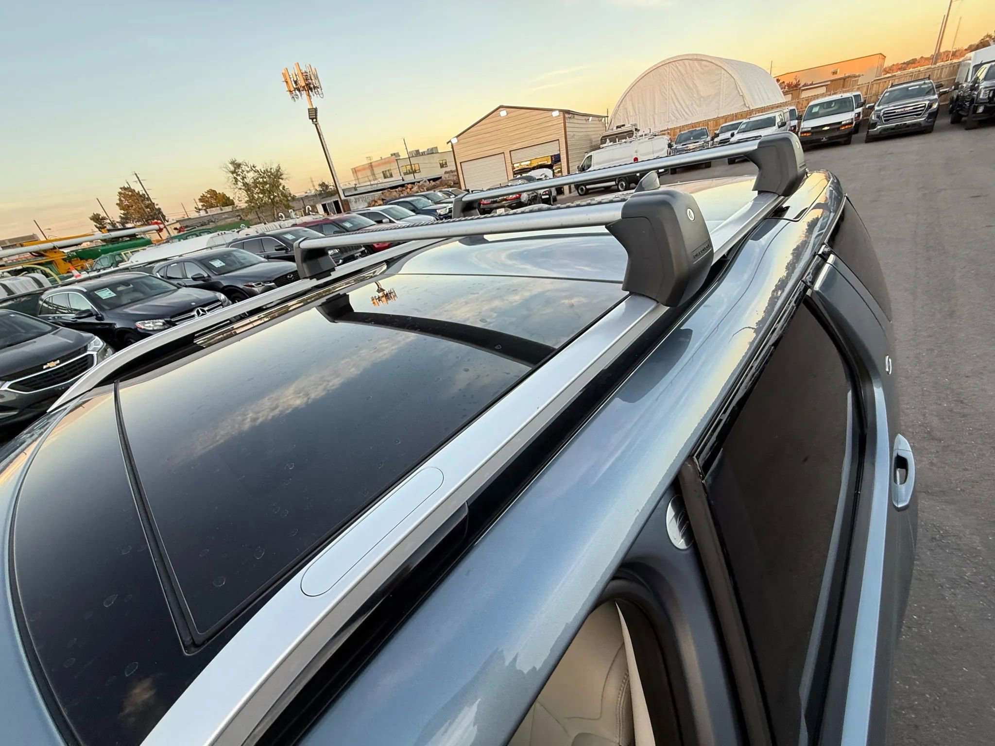 Used 2019 Land Rover Discovery HSE image 18