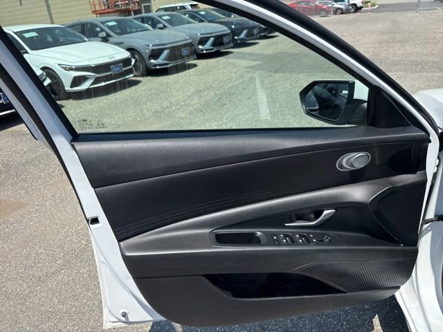 Used 2023 Hyundai Elantra Blue FWD image 33