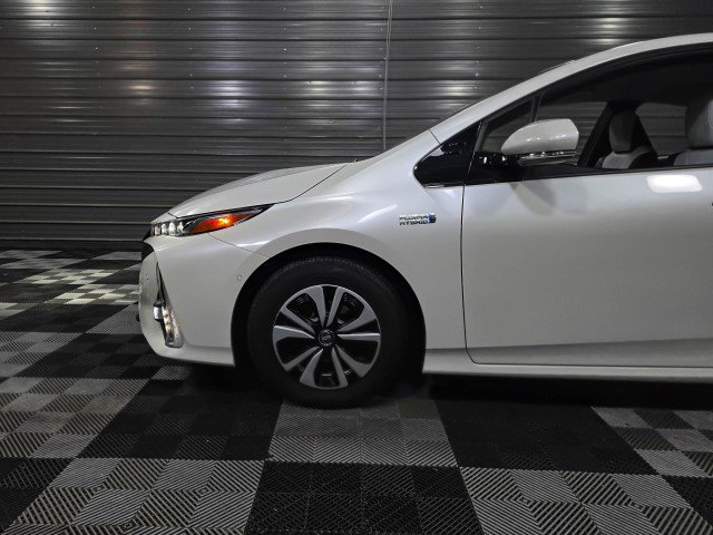 Used 2018 Toyota Prius Prime Advanced image 41