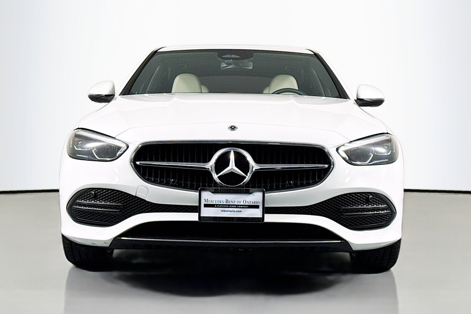 Used 2024 Mercedes-Benz C 300 Sedan image 2