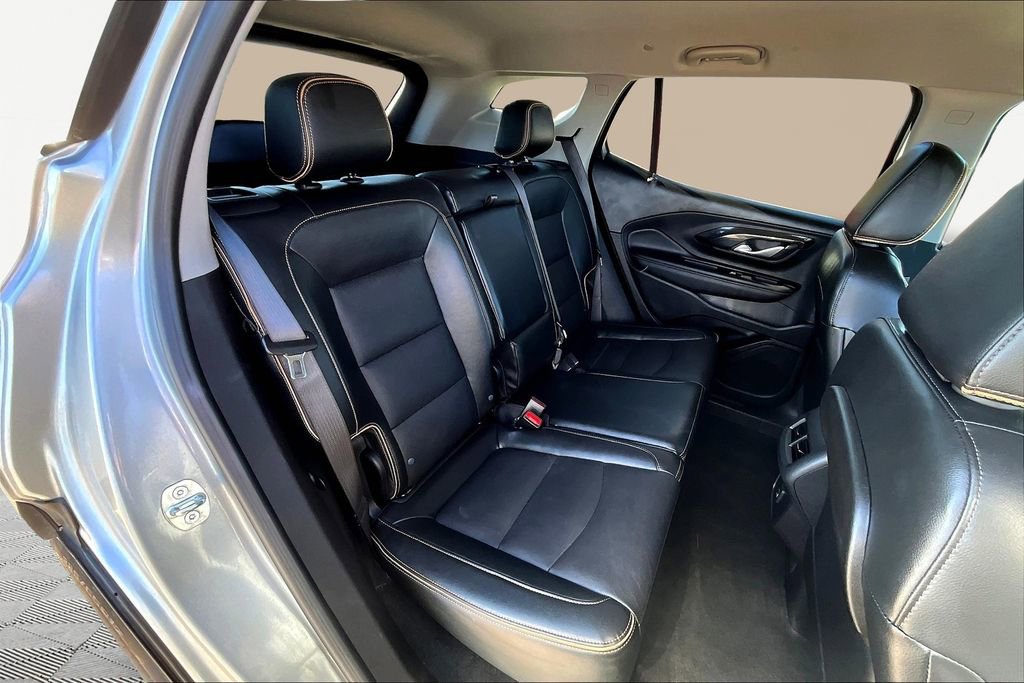 Used 2023 GMC Terrain AT4 image 29