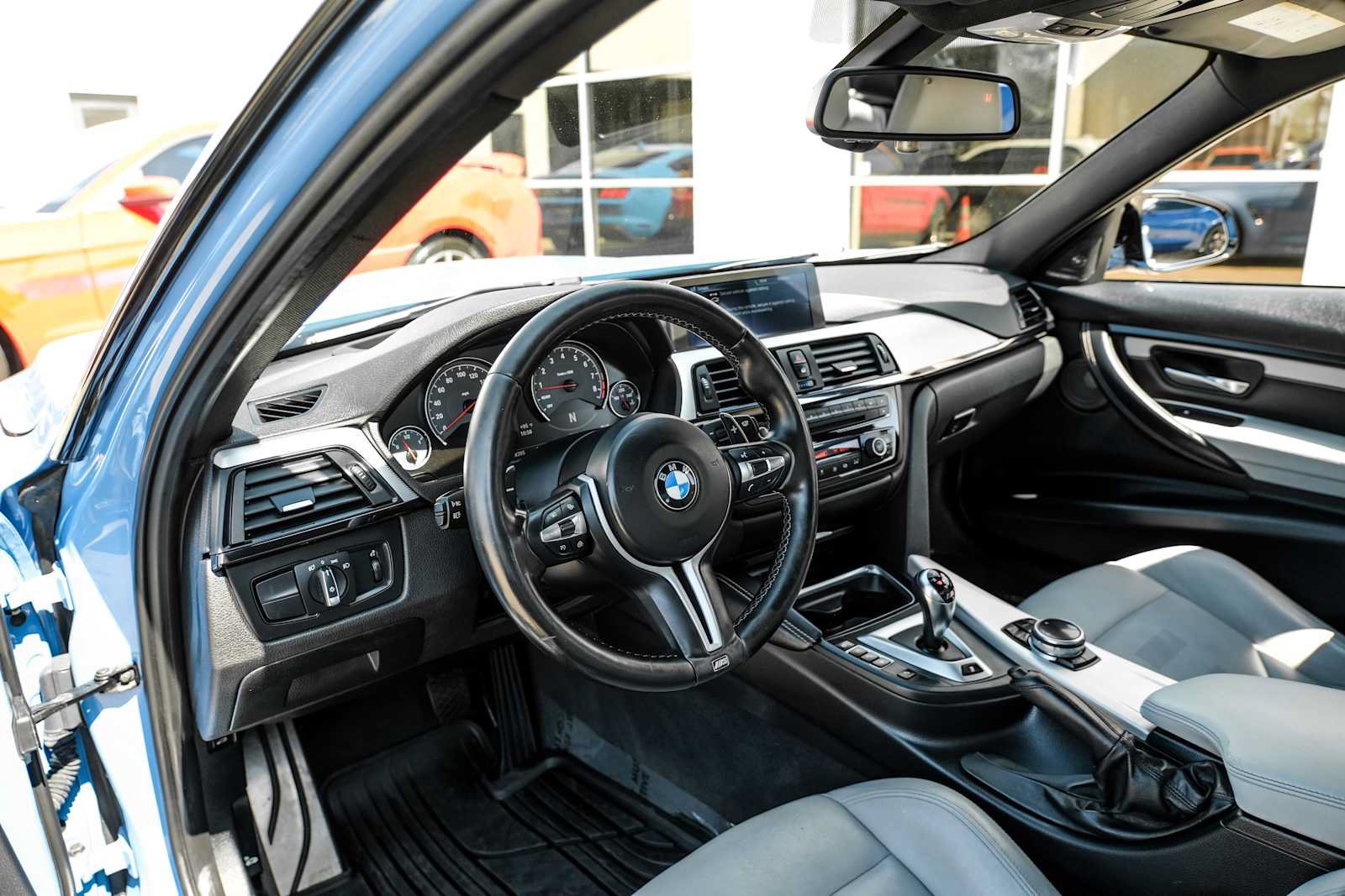 Used 2015 BMW M3 RWD image 3
