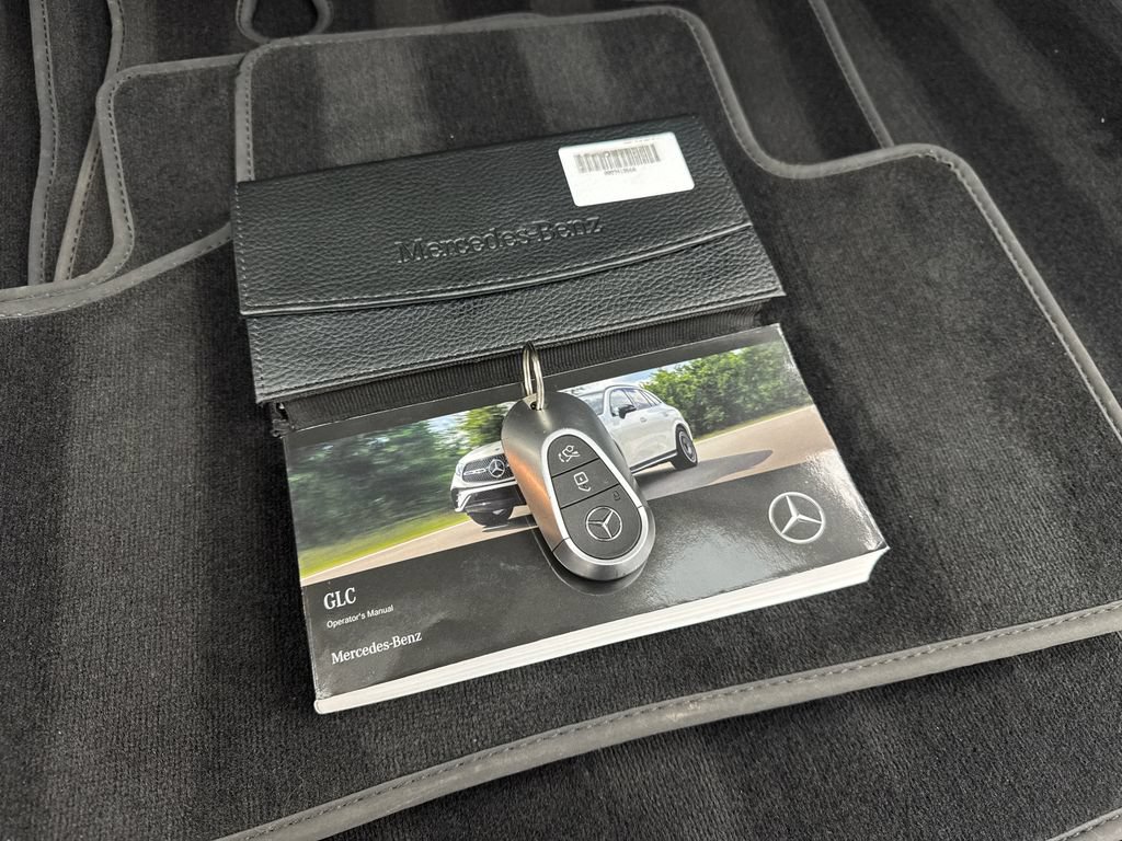 Used 2023 Mercedes-Benz GLC 300 4MATIC image 77
