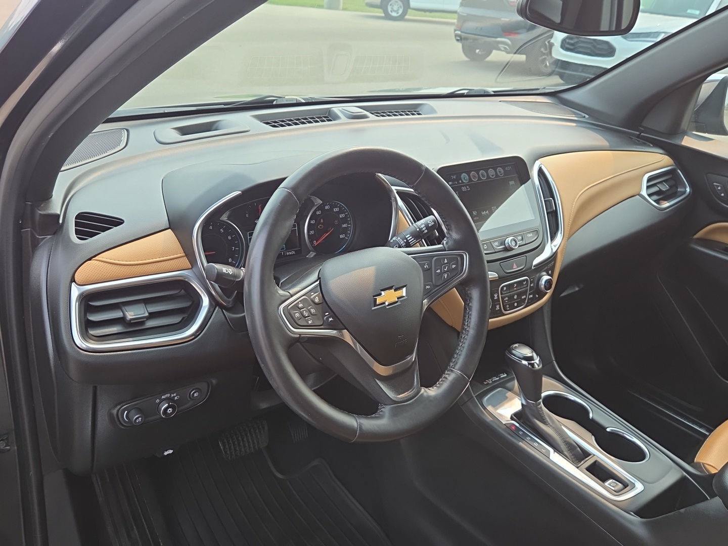 Used 2018 Chevrolet Equinox Premier FWD image 18