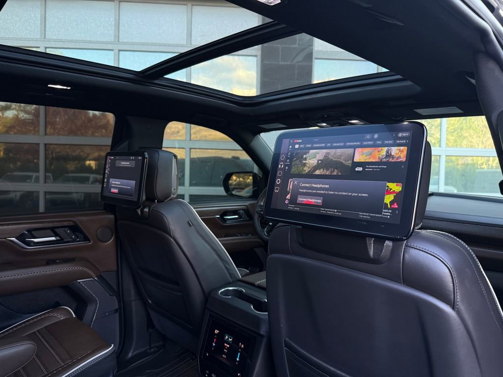 Used 2025 GMC Yukon Denali Ultimate AWD/4WD image 26