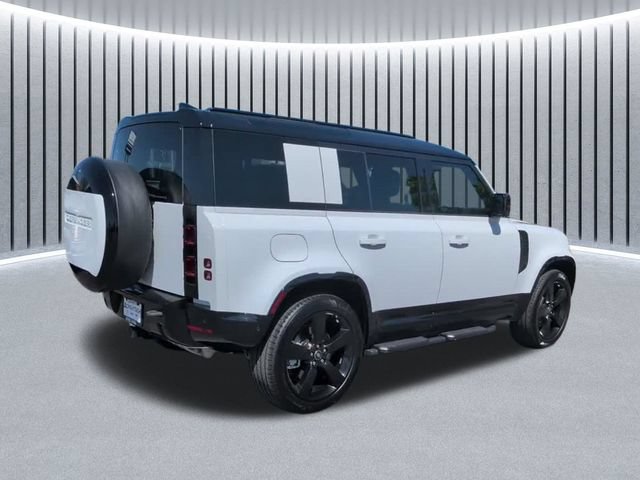 Used 2025 Land Rover Defender 110 X-Dynamic SE AWD/4WD image 5