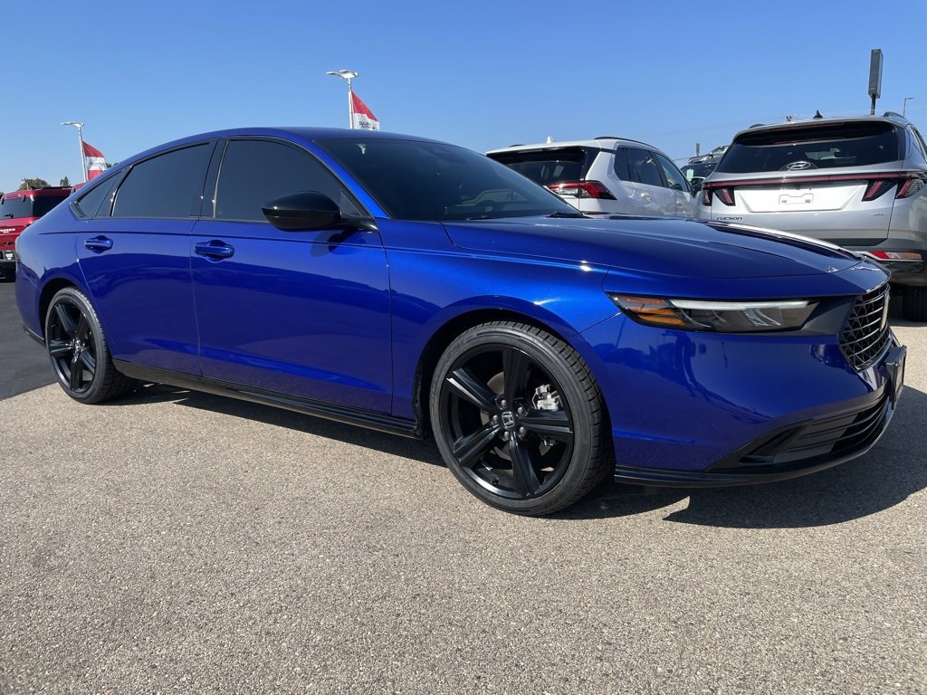 Used 2023 Honda Accord Sport image 2