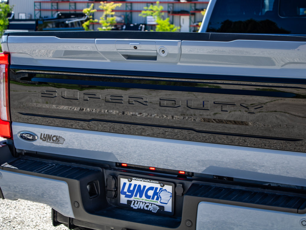 Used 2026 Ford F450 Platinum w/ FX4 Off-Road Package AWD/4WD image 16
