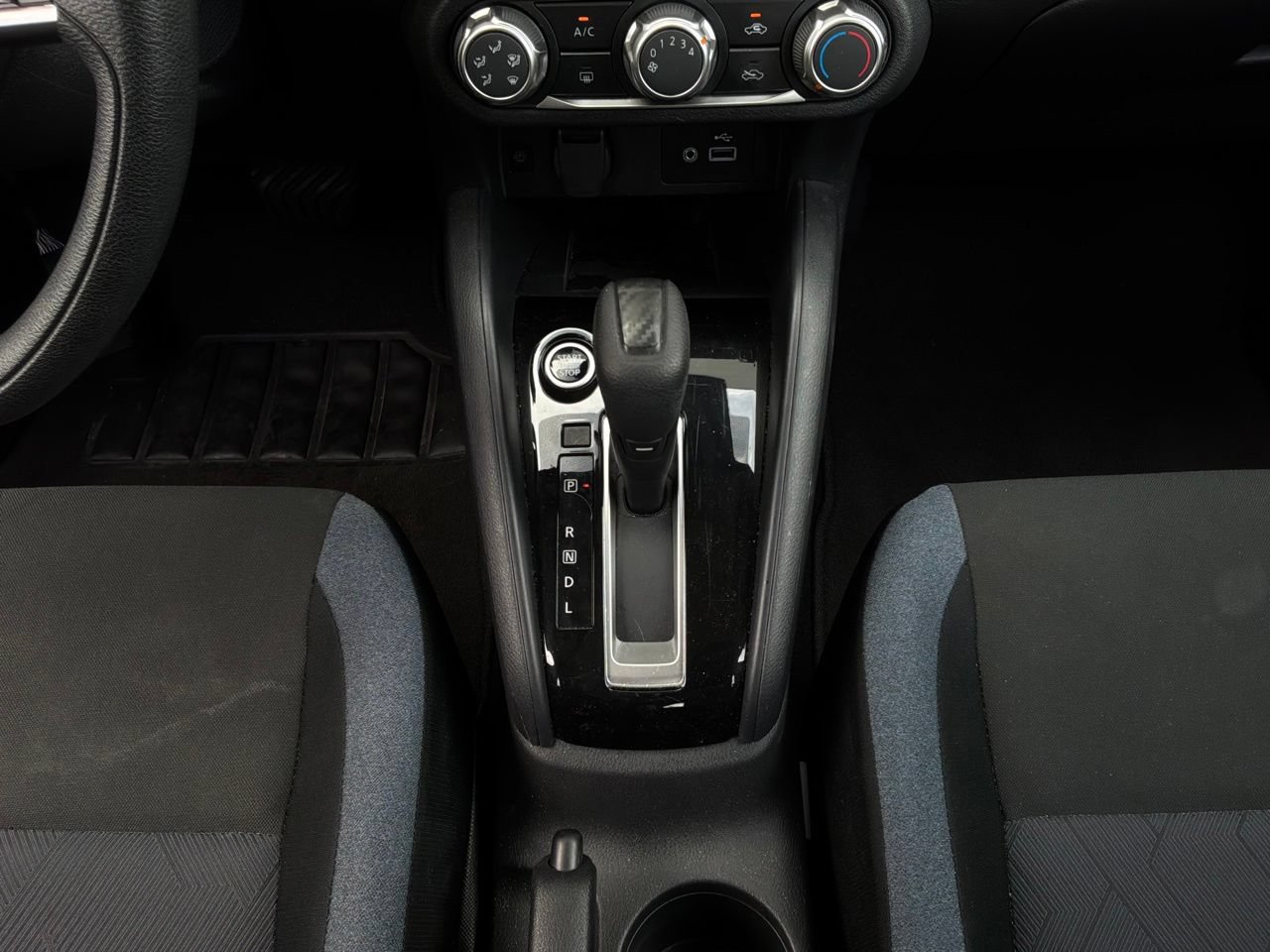 Used 2025 Nissan Versa SV FWD image 14