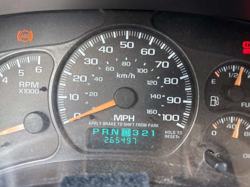 Used 2001 Chevrolet Tahoe LS w/ LS Preferred Equipment Group image 12