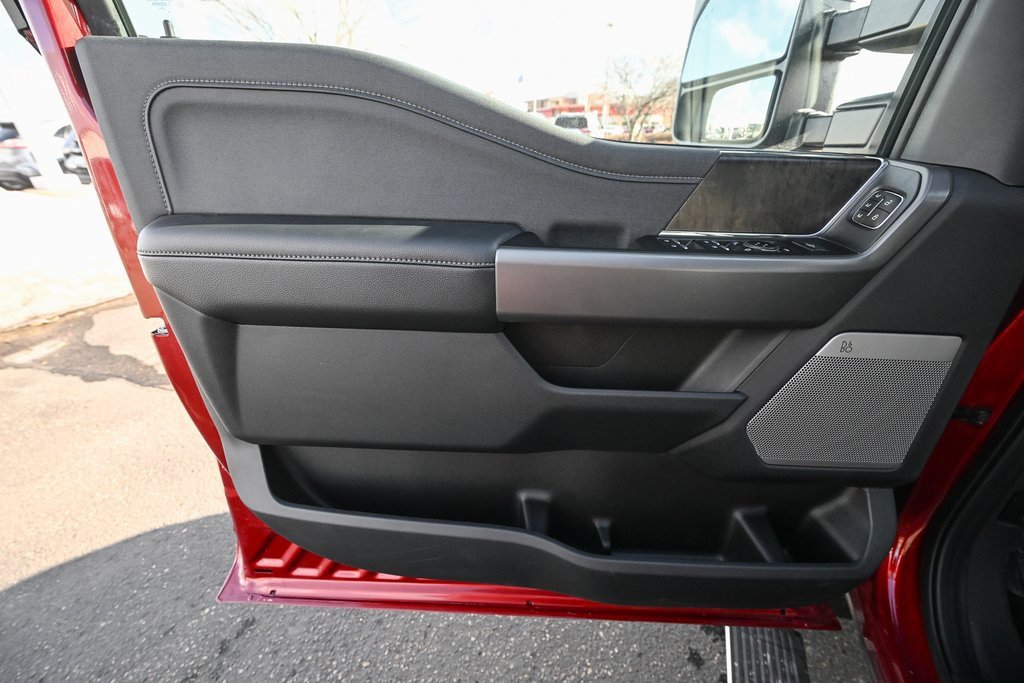 New 2025 Ford F250 Lariat w/ Lariat Ultimate Package image 17