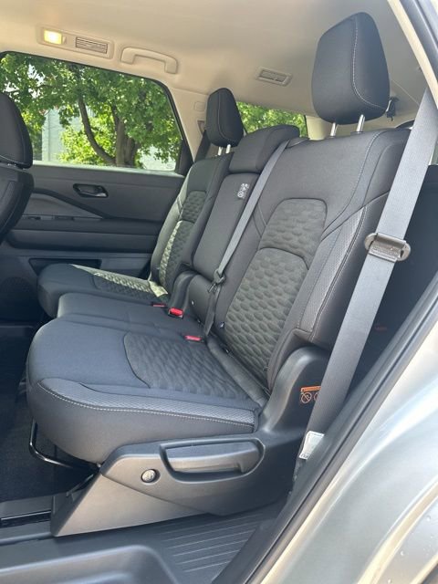 New 2025 Nissan Pathfinder SV w/ Cargo Package image 19