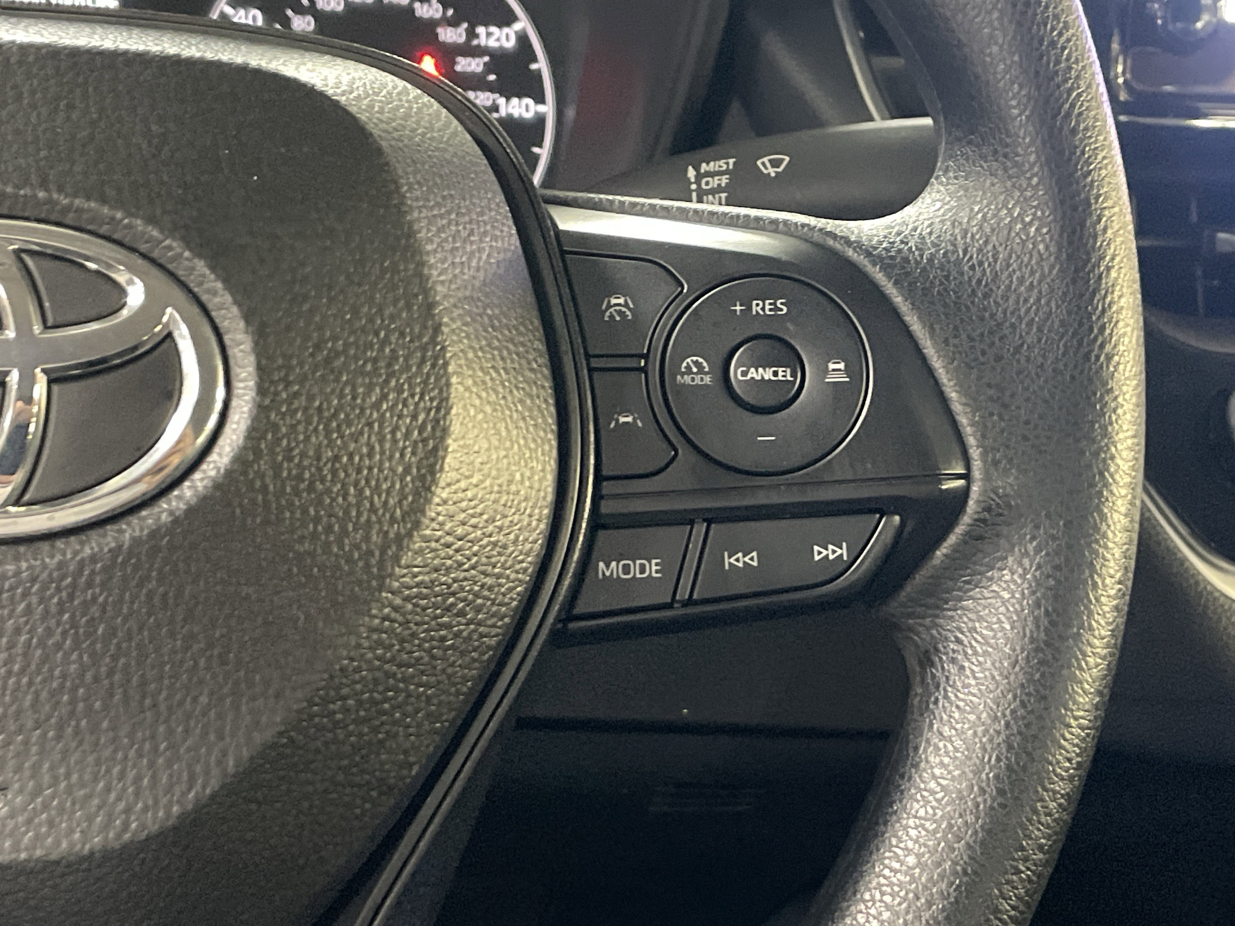 Used 2024 Toyota Corolla LE w/ LE Convenience Package image 20