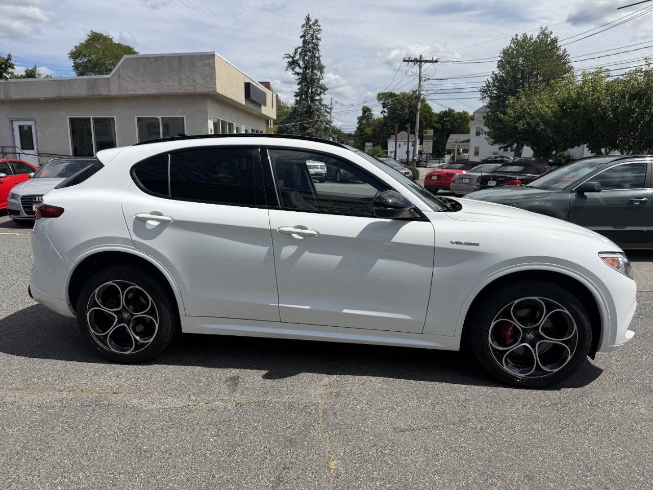 Used 2022 Alfa Romeo Stelvio Veloce AWD/4WD image 10