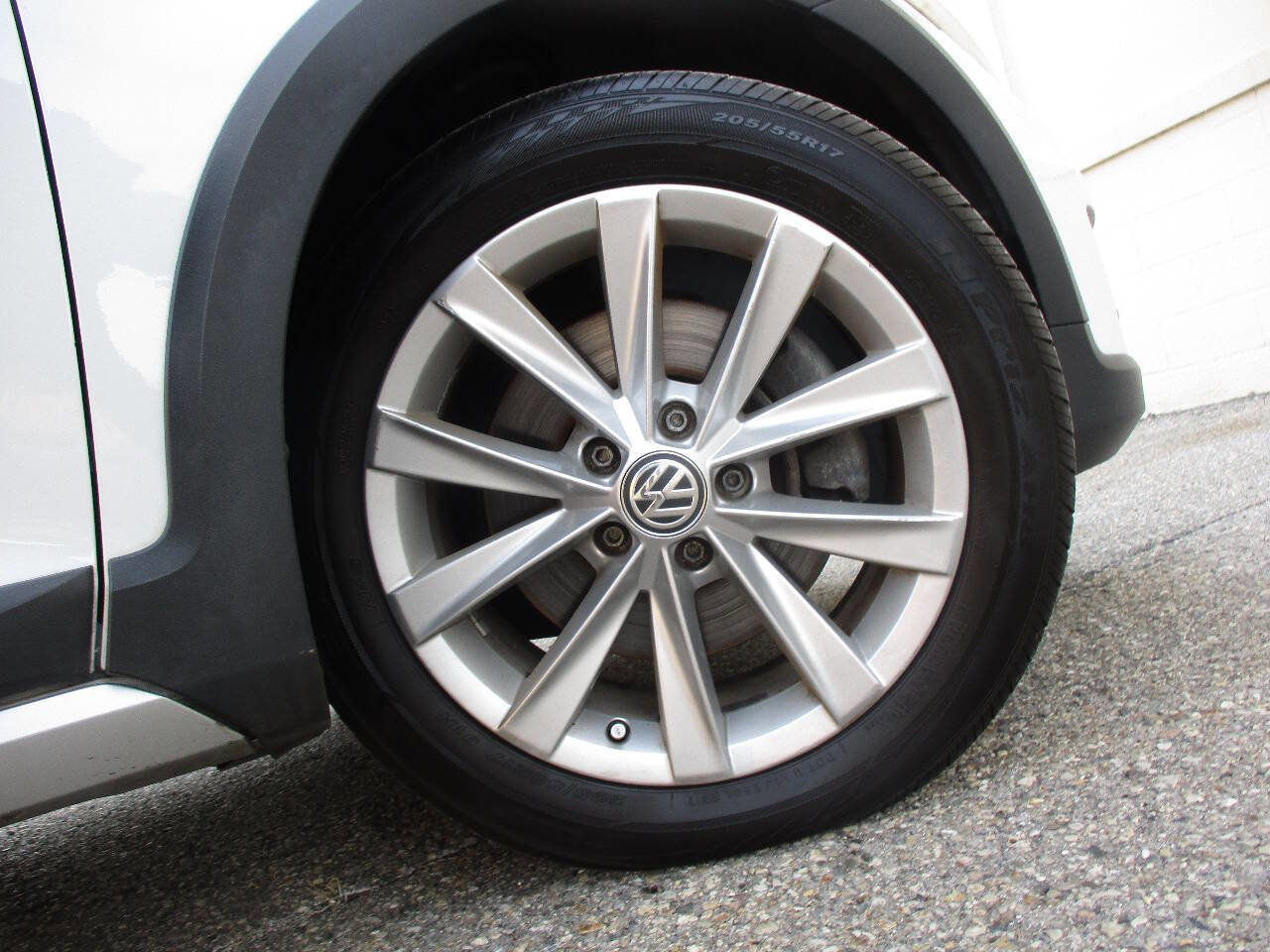 Used 2018 Volkswagen Golf Alltrack SE image 48