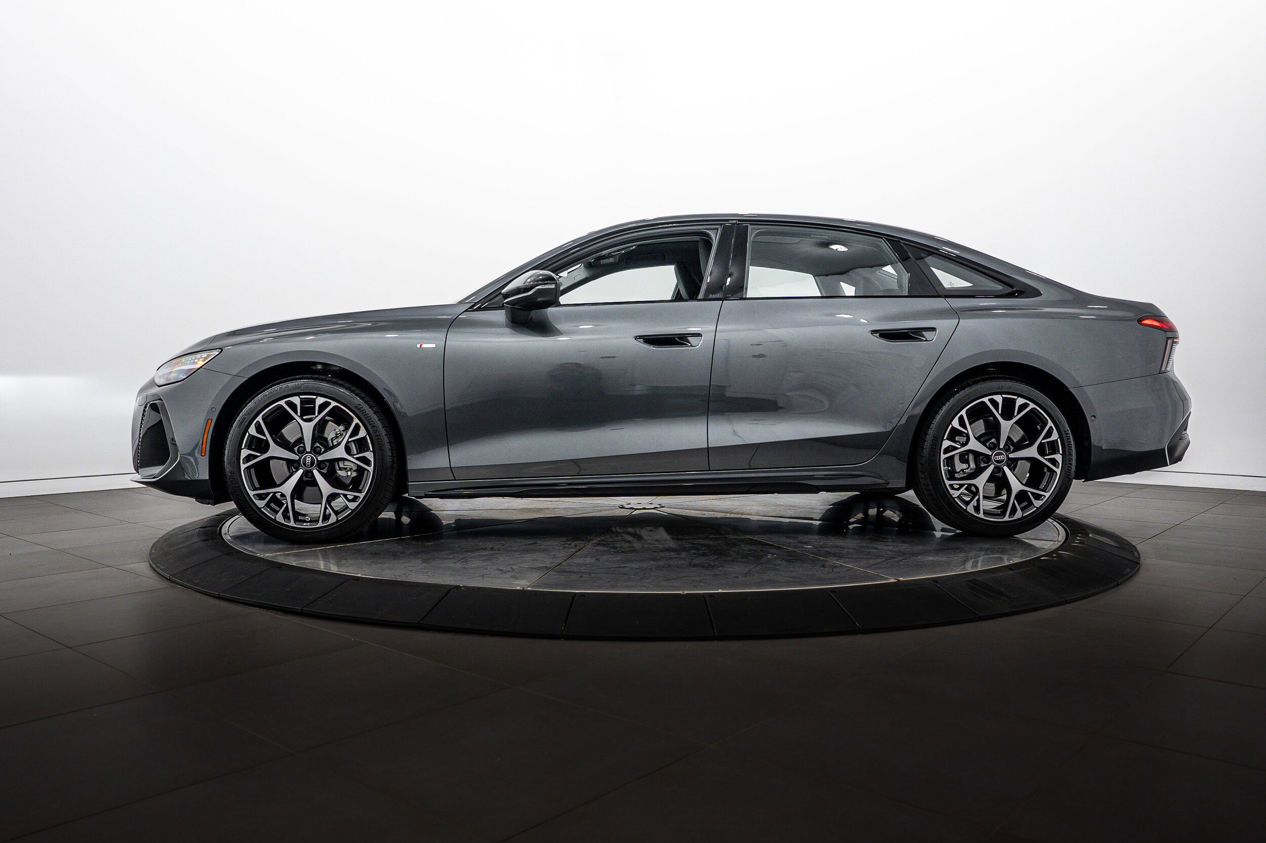 Used 2026 Audi A6 Premium Plus AWD/4WD image 6