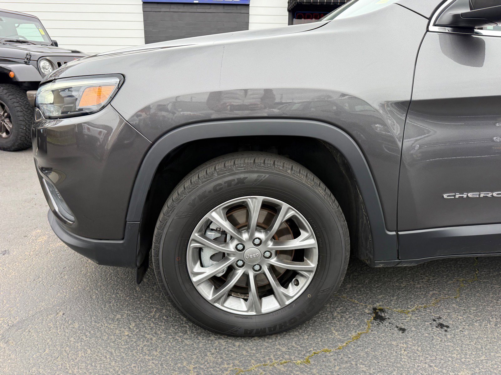 Used 2019 Jeep Cherokee Latitude Plus image 15