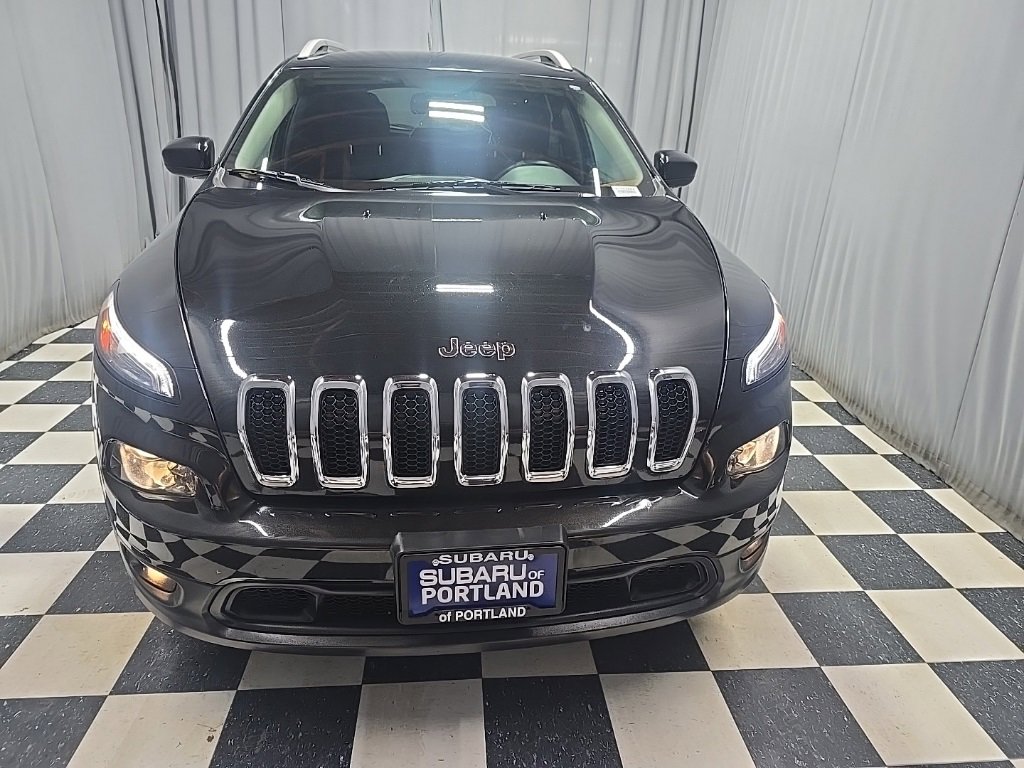 Used 2016 Jeep Cherokee Latitude w/ Cold Weather Group image 2