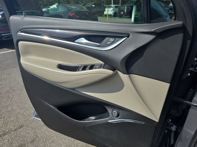 Used 2020 Buick Enclave Essence image 26