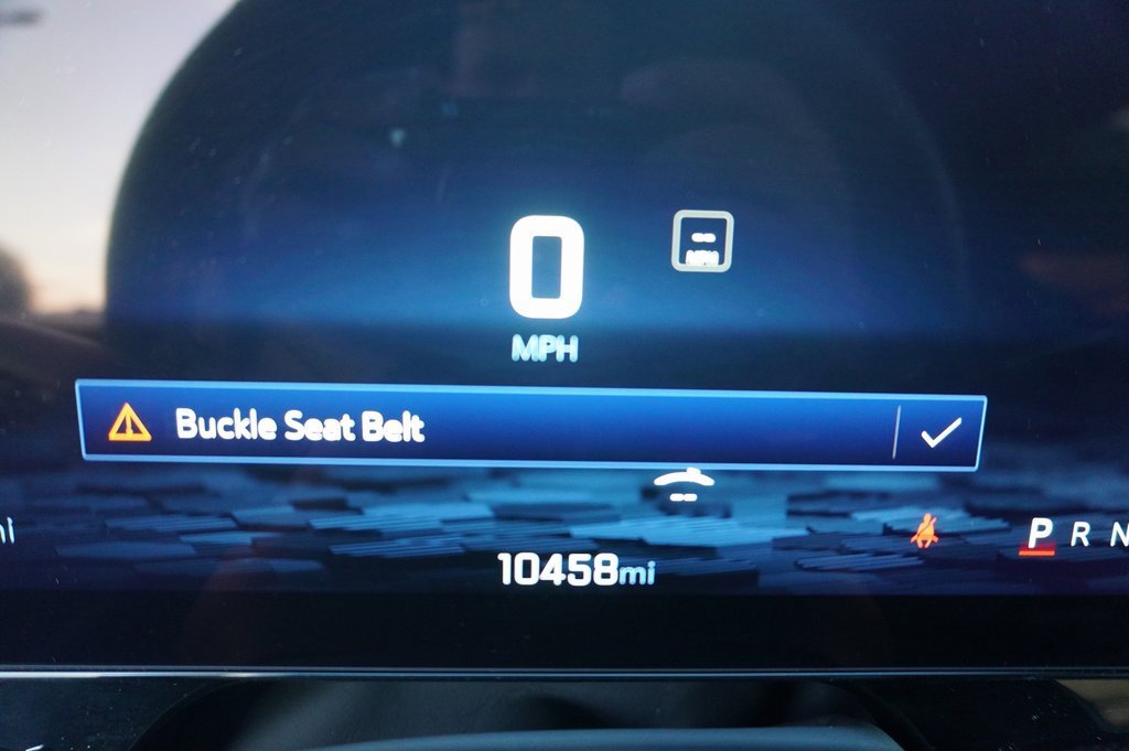 Used 2025 Chevrolet Suburban RST image 17