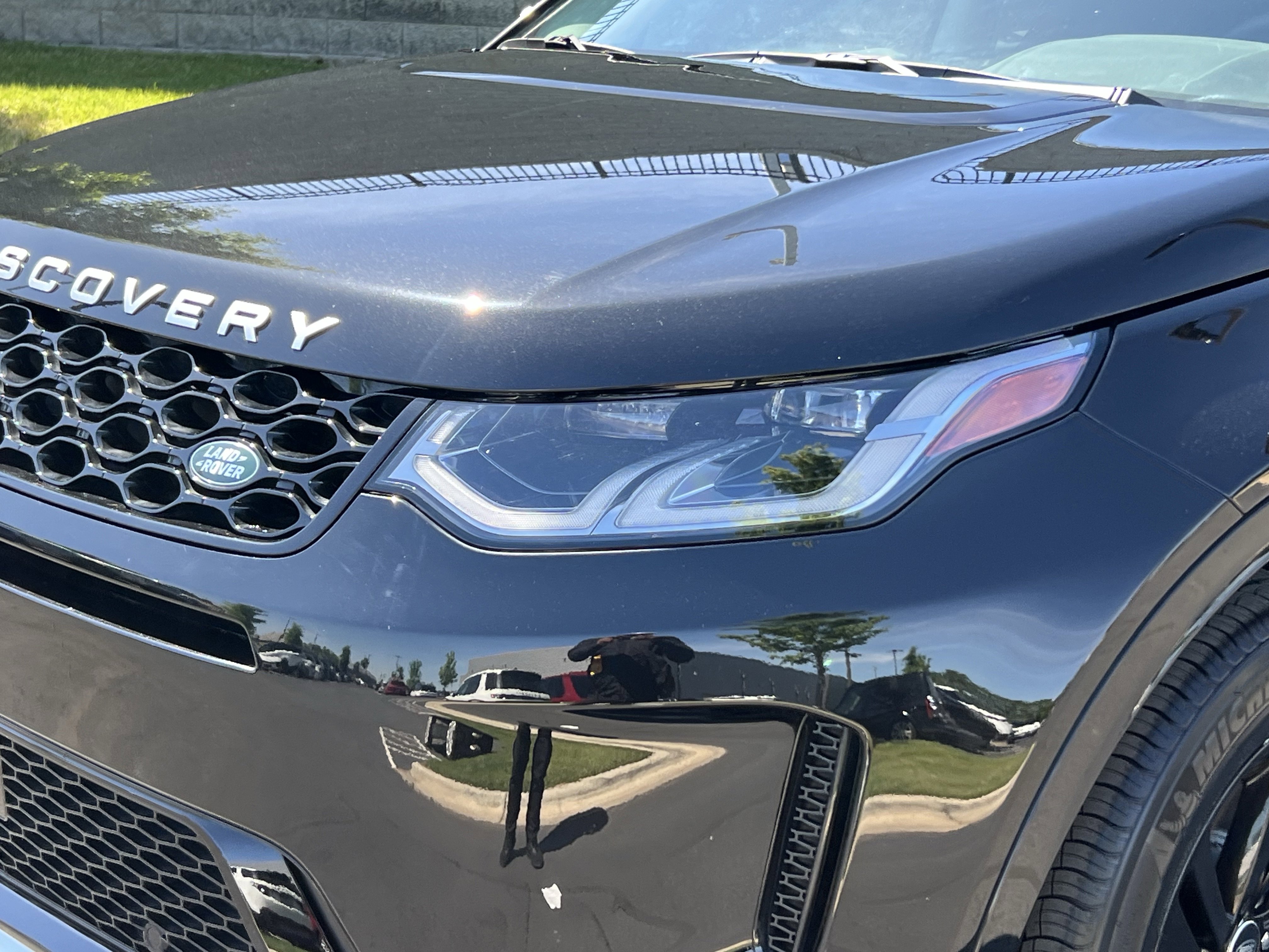 Certified 2025 Land Rover Discovery Sport S AWD/4WD image 12