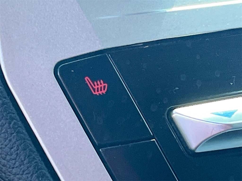 Used 2022 Ford Explorer XLT image 20