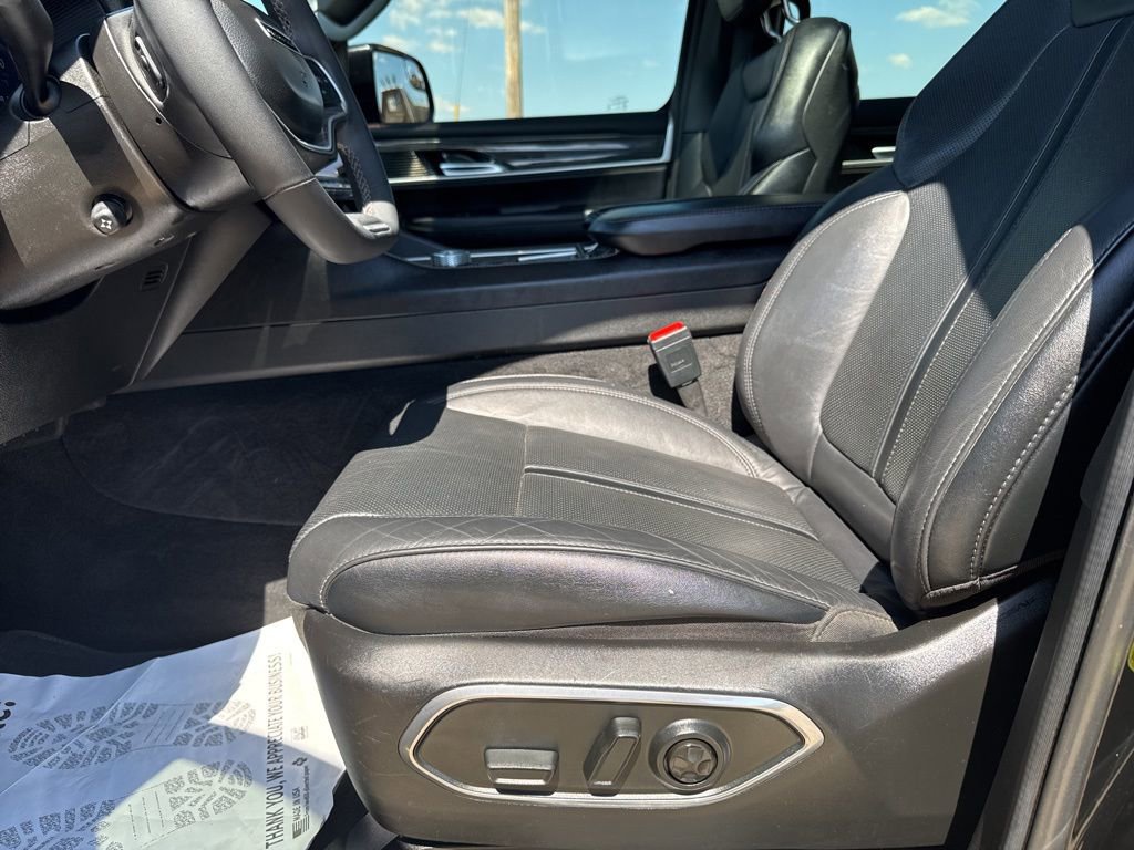 Certified 2022 Jeep Wagoneer Series II w/ Convenience Group I image 7