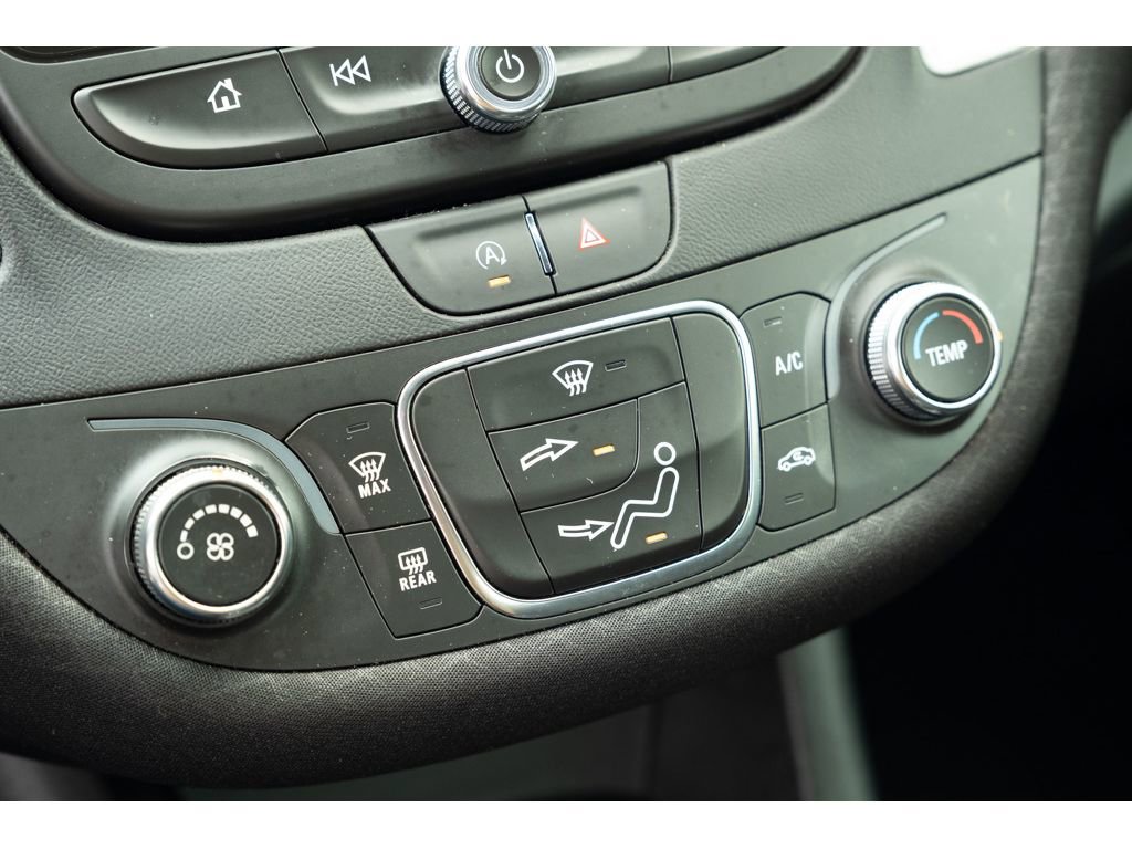 Used 2022 Chevrolet Malibu RS image 21